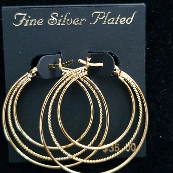 Earrings - Picture 2 of 3